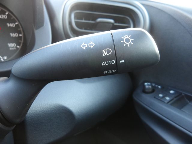 TOYOTA YARIS HYBRID 2023 Image 31