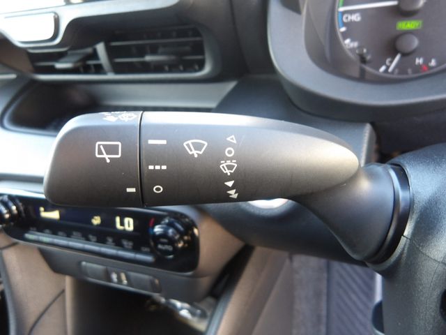 TOYOTA YARIS HYBRID 2023 Image 31