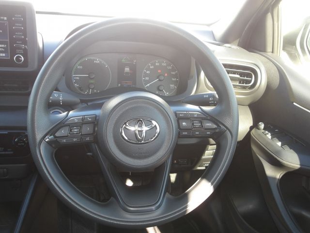 TOYOTA YARIS HYBRID 2023 Image 31