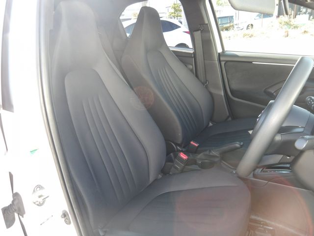 TOYOTA YARIS HYBRID 2023 Image 31