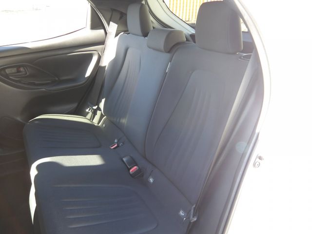 TOYOTA YARIS HYBRID 2023 Image 31