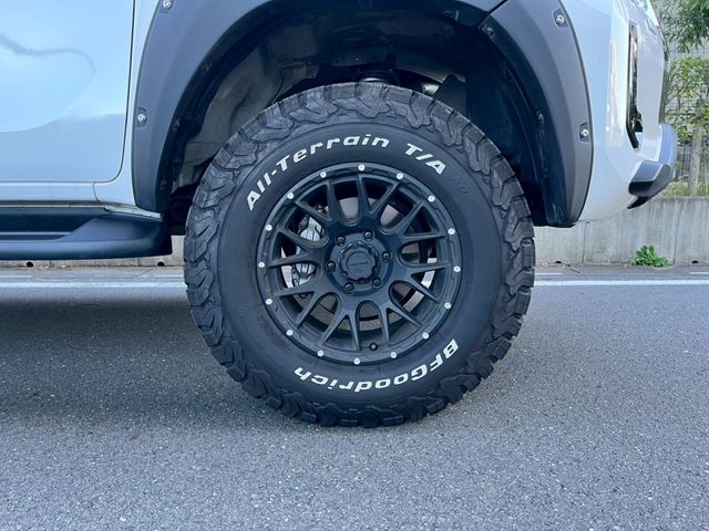 TOYOTA HILUX 4WD 2021 Image 31