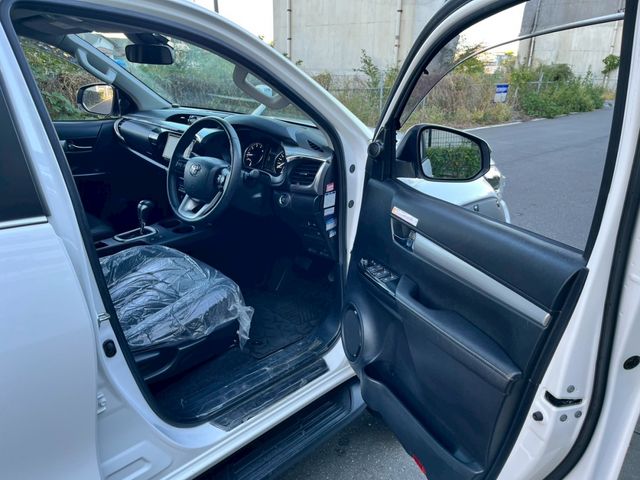 TOYOTA HILUX 4WD 2021 Image 31