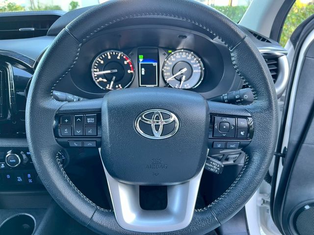 TOYOTA HILUX 4WD 2021 Image 31