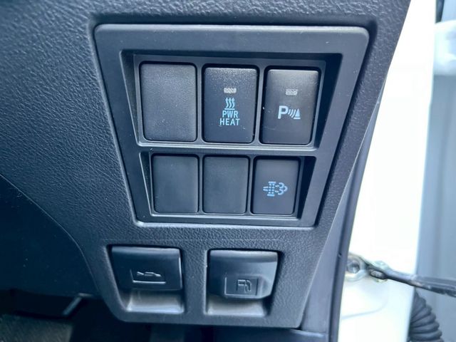 TOYOTA HILUX 4WD 2021 Image 31