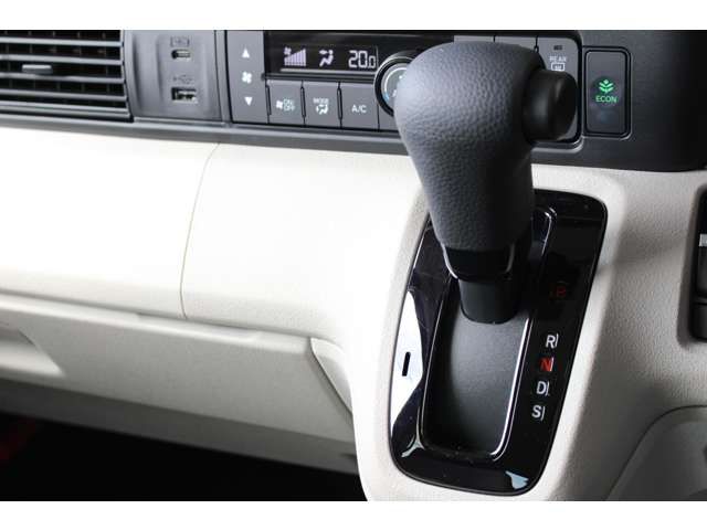 HONDA N BOX 2025 Image 31