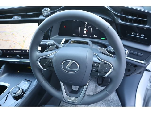 TOYOTA LEXUS RZ450E 2023 Image 31