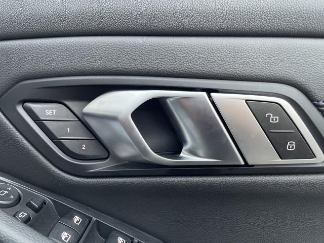 BMW 3SERIES SEDAN 2021 Image 31