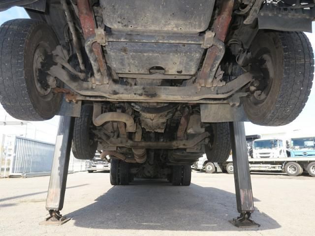 MITSUBISHI FUSOU SUPER GREAT 2010 Image 31