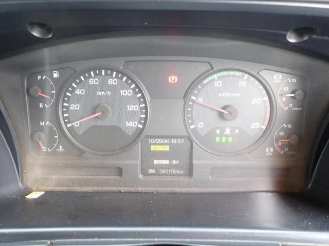 MITSUBISHI FUSOU SUPER GREAT 2013 Image 31