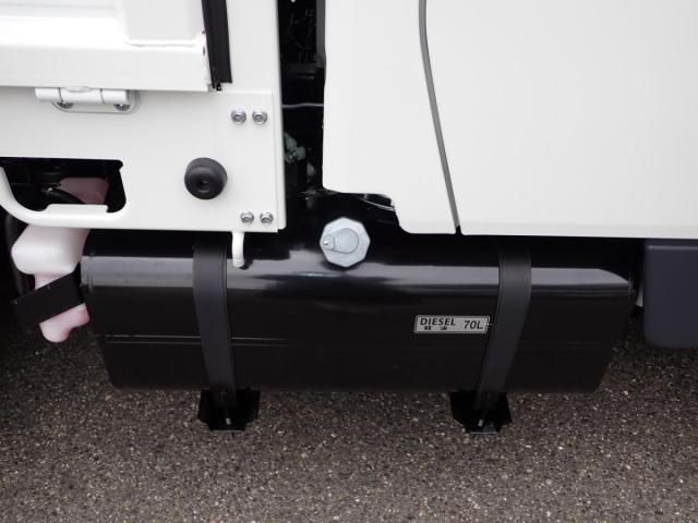 MITSUBISHI CANTER 2025 Image 31