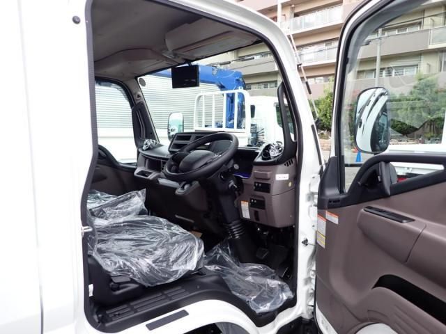 MITSUBISHI CANTER 2025 Image 31