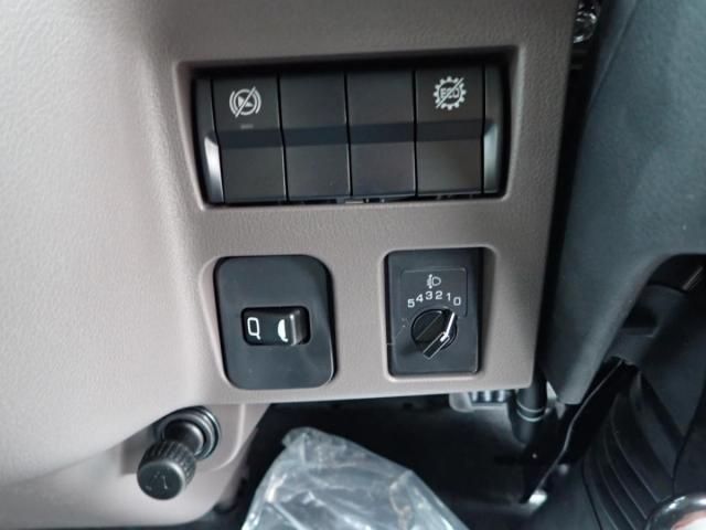 MITSUBISHI CANTER 2025 Image 31