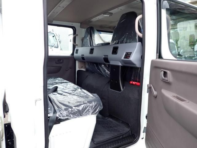 MITSUBISHI CANTER 2025 Image 31