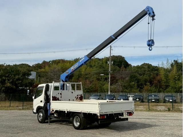 HINO DUTRO 2008 Image 31