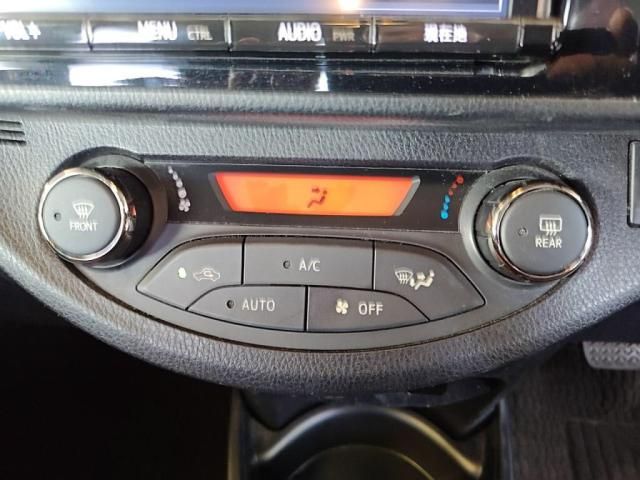 TOYOTA VITZ HYBRID 2017 Image 31