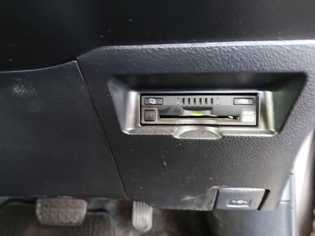 TOYOTA VITZ HYBRID 2017 Image 31