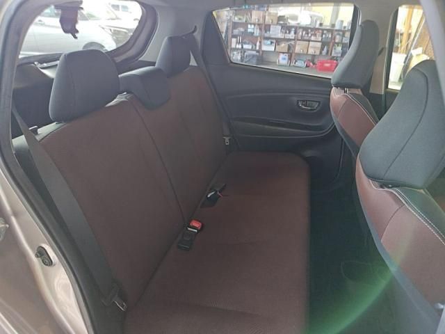 TOYOTA VITZ HYBRID 2017 Image 31