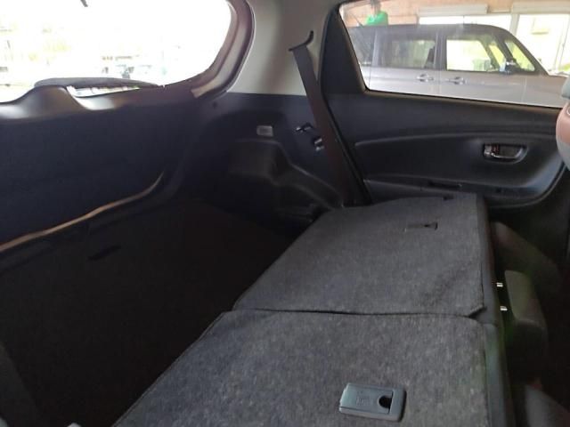 TOYOTA VITZ HYBRID 2017 Image 31