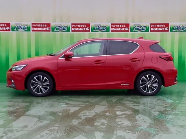 TOYOTA LEXUS CT200H 2018 Image 31