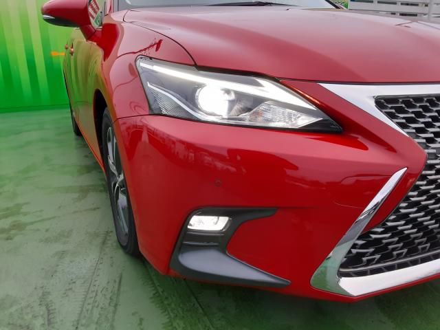 TOYOTA LEXUS CT200H 2018 Image 31