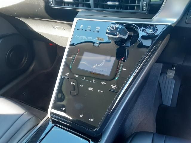 TOYOTA MIRAI 2016 Image 31