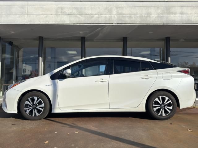 TOYOTA PRIUS 2016 Image 31