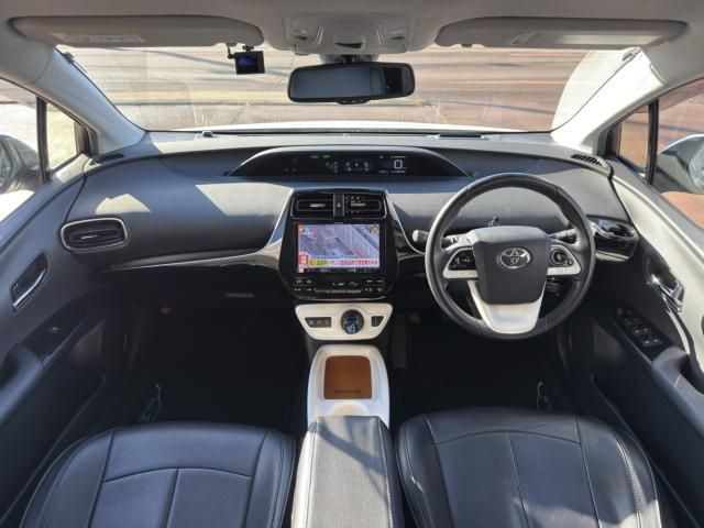 TOYOTA PRIUS 2016 Image 31