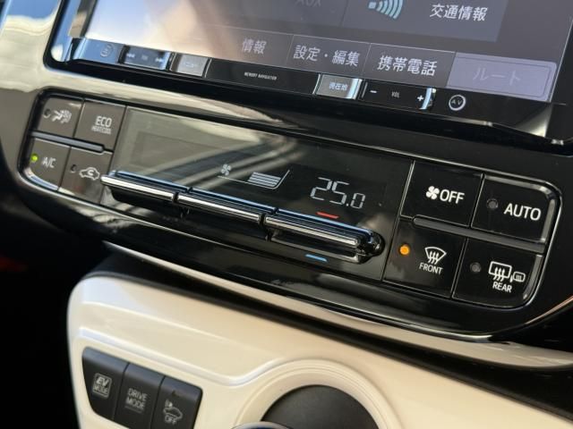 TOYOTA PRIUS 2016 Image 31