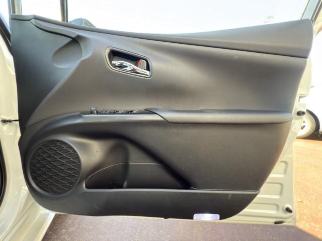 TOYOTA PRIUS 2016 Image 31