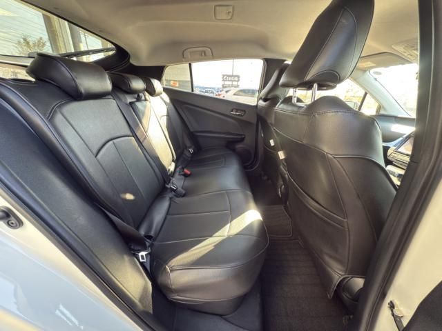 TOYOTA PRIUS 2016 Image 31