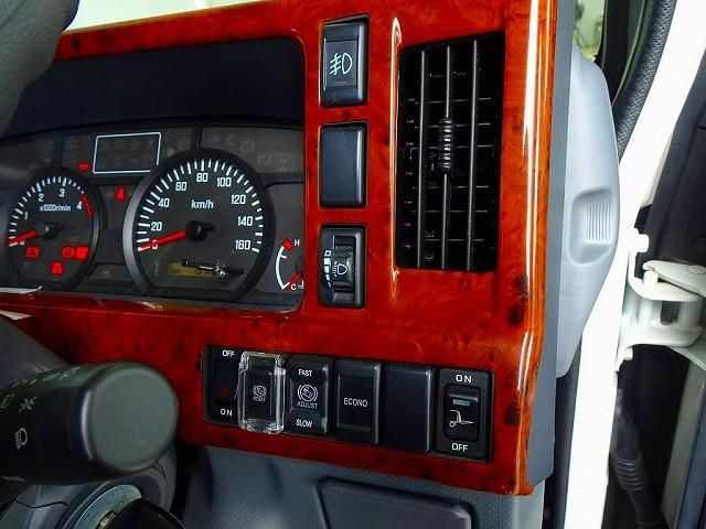 ISUZU ELF 2016 Image 31