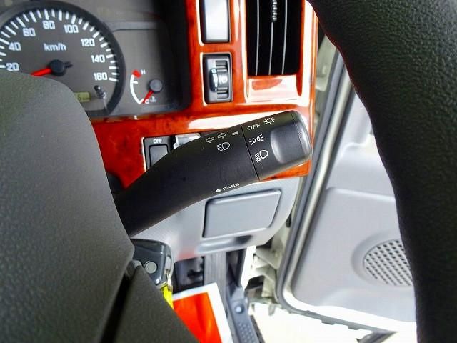 ISUZU ELF 2016 Image 31