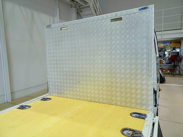 ISUZU ELF 2016 Image 31