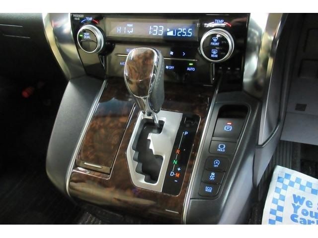 TOYOTA VELLFIRE 4WD 2018 Image 31