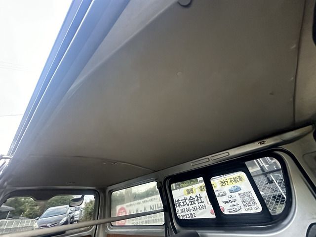 TOYOTA HIACE VAN 2WD 2015 Image 31