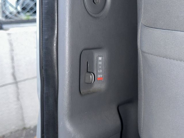 TOYOTA HIACE VAN 2WD 2006 Image 31