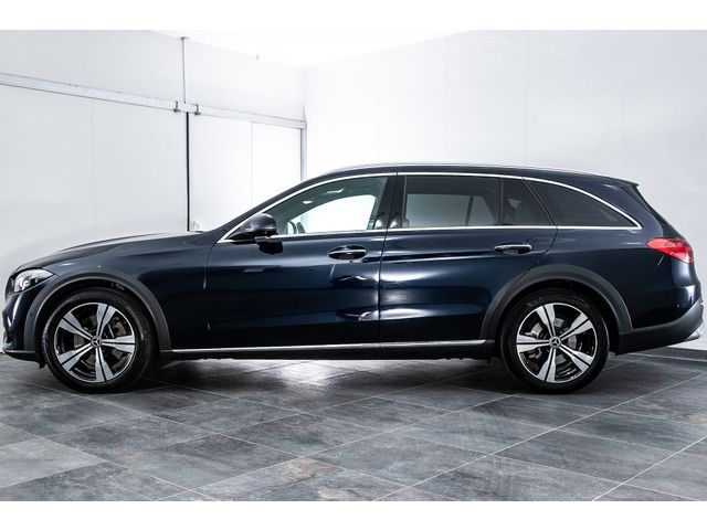 MERCEDES BENZ C CLAS 2022 Image 31