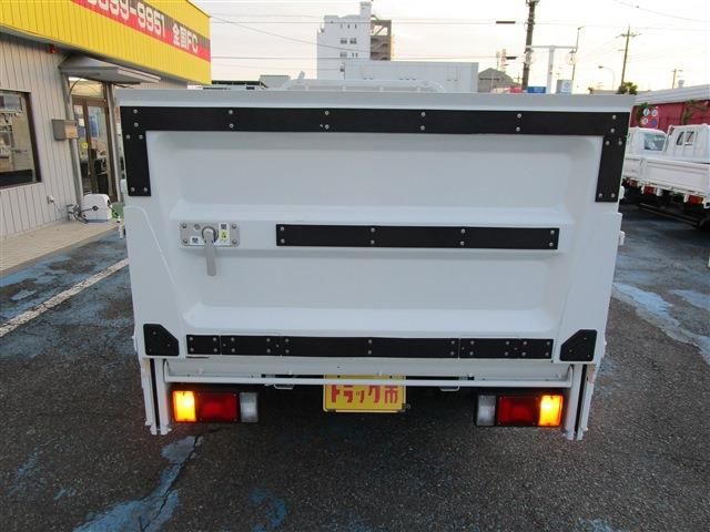 ISUZU  2019 Image 31