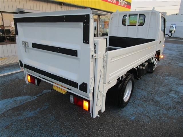 ISUZU  2019 Image 31