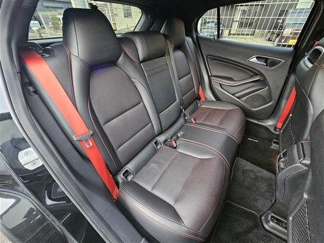 MERCEDES BENZ MERCEDES AMG GLA CLA 2018 Image 31