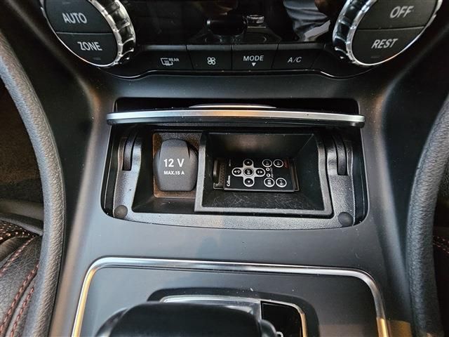 MERCEDES BENZ MERCEDES AMG GLA CLA 2018 Image 31