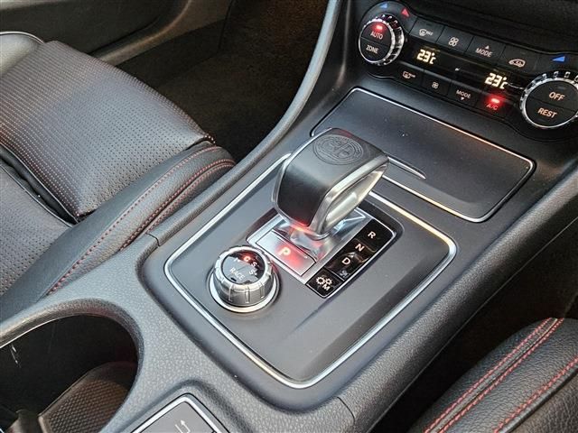 MERCEDES BENZ MERCEDES AMG GLA CLA 2018 Image 31