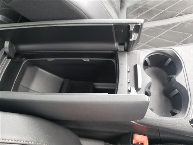 PEUGEOT 3008 2019 Image 31