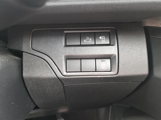 PEUGEOT 3008 2019 Image 31