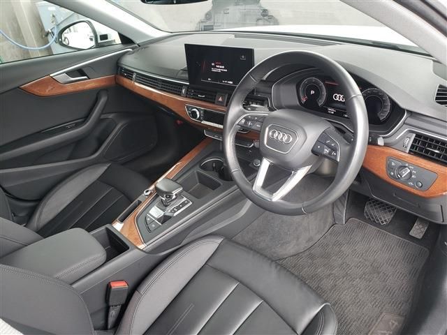 AUDI A4 2021 Image 31