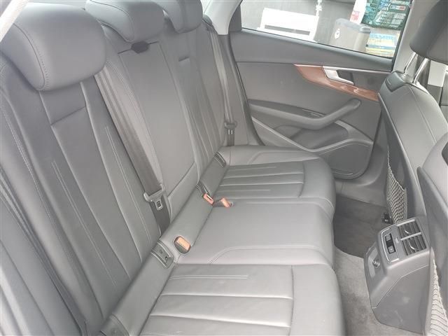 AUDI A4 2021 Image 31