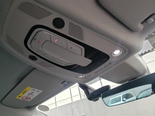 AUDI A4 2021 Image 31