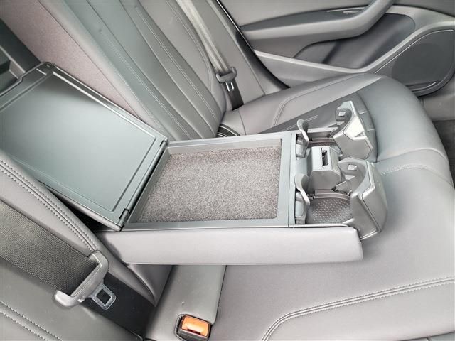 AUDI A4 2021 Image 31