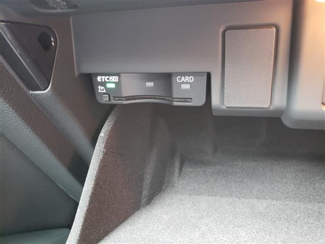 AUDI A4 2021 Image 31